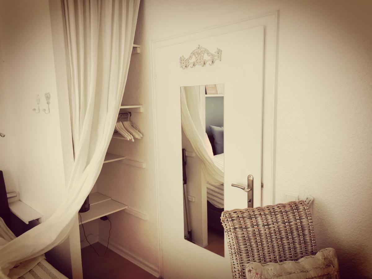 "Maison Blanche" - Das Gemuetliche Garten-Apartment Zwischen Koeln Und Duesseldorf Grevenbroich Esterno foto