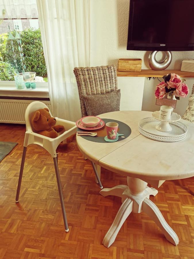 "Maison Blanche" - Das Gemuetliche Garten-Apartment Zwischen Koeln Und Duesseldorf Grevenbroich Esterno foto